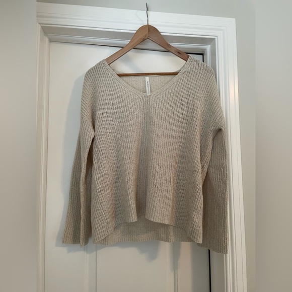 The Group by Babaton Skylark Sweater - Picture 3 of 5